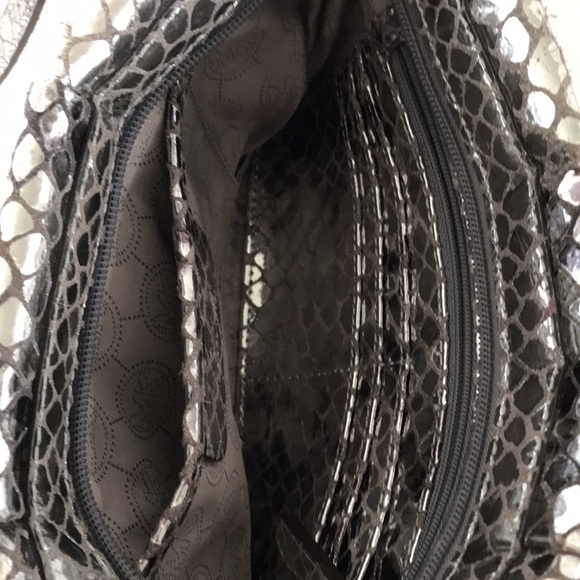 Michael Kors Metallic Embossed leather shoulder bag - Picture 7 of 10